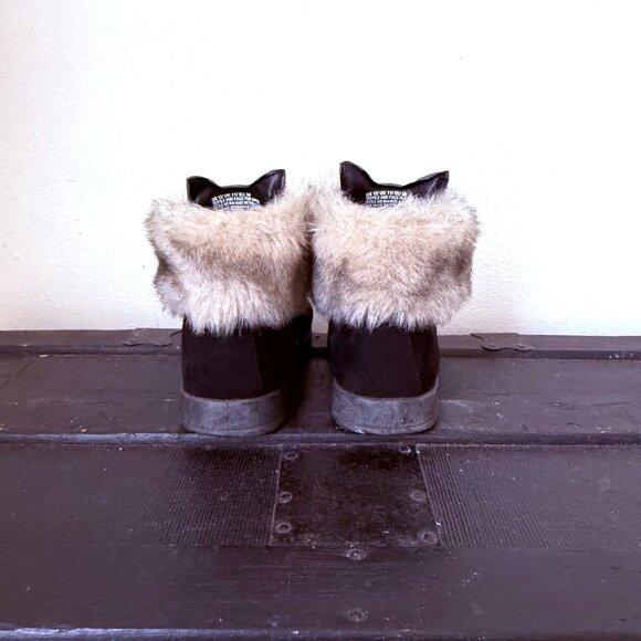FabKids Cat Face Faux Fur Lined Ankle Boots – Kids Size 12, Black - Picture 5 of 9